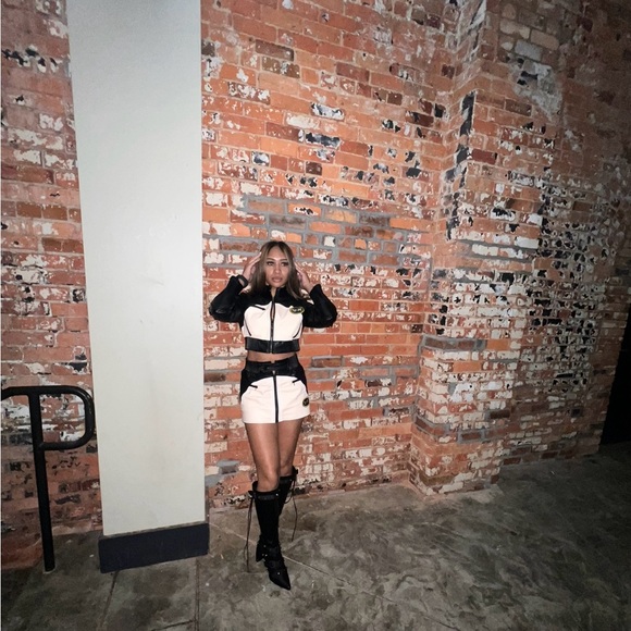 Waydaminbrand skirt set - Picture 2 of 4